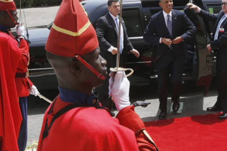 Presidente dos Estados Unidos, Barack Obama, chega a Suprema Corte de Senegal para encontrar com os líderes regionais do judiciário, em Dacar (Jason Reed/Reuters)