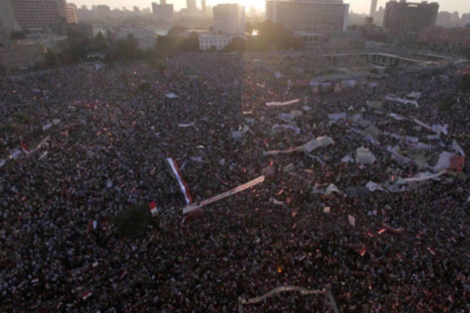 Protestos rivais no Egito deixam 2 mortos