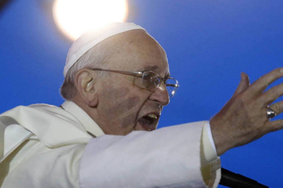 Papa faz apelo aos jovens para mudar mundo injusto