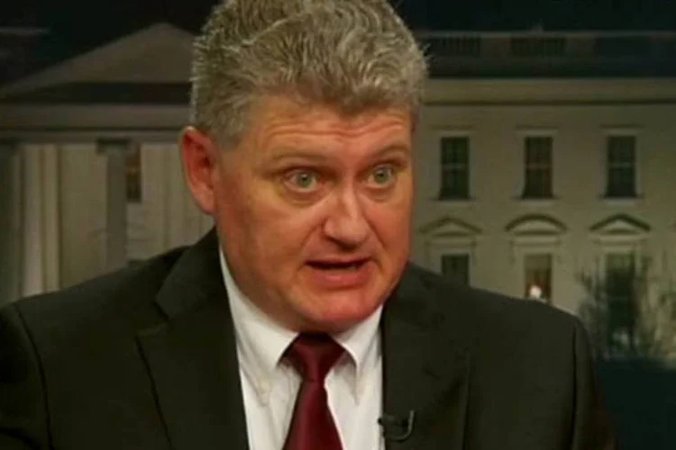 Lonnie Snowden, pai do ex-agente da NSA Edward Snowden, durante uma entrevista em Washington (RU24 via Reuters TV)