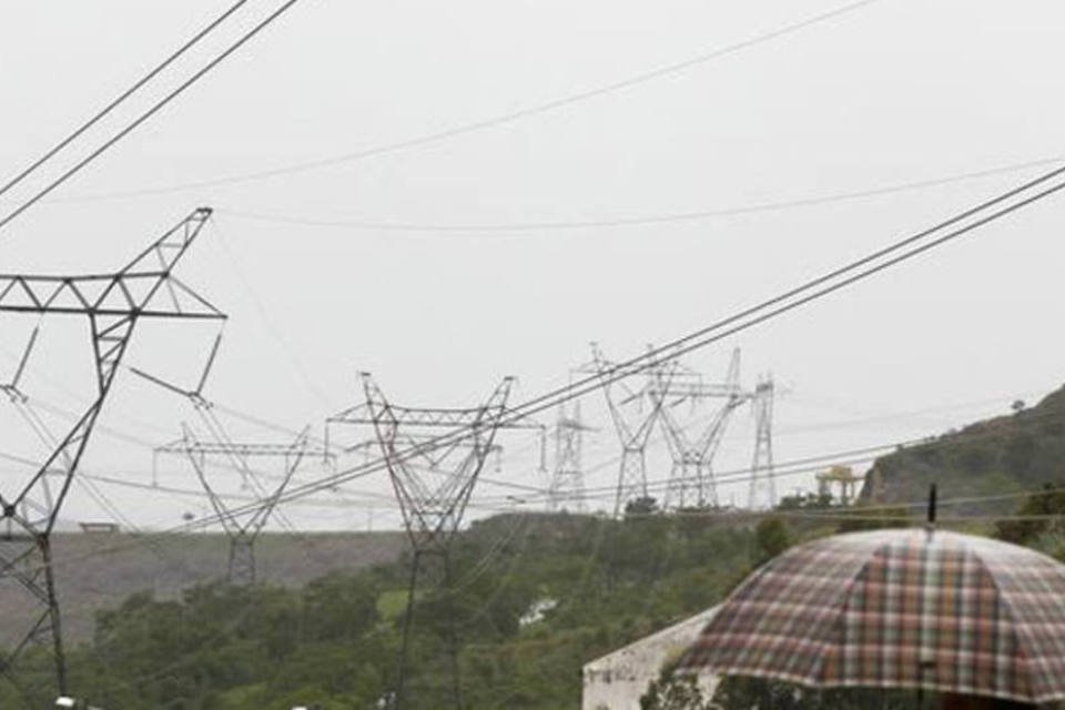 Eletrobras discute colocar ativos de Furnas à venda