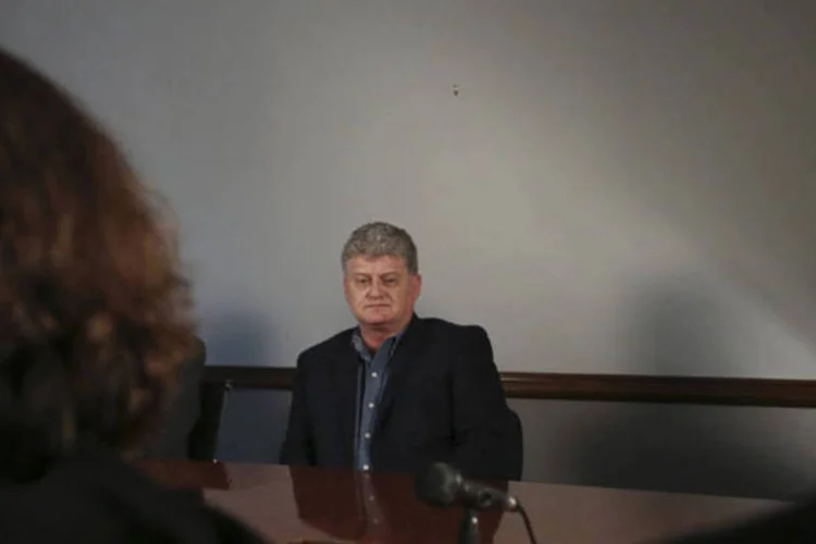 
	Lon Snowden: pai do ex-agente da CIA tem dito que n&atilde;o conversa com o filho desde junho
 (Gary Cameron/Reuters)