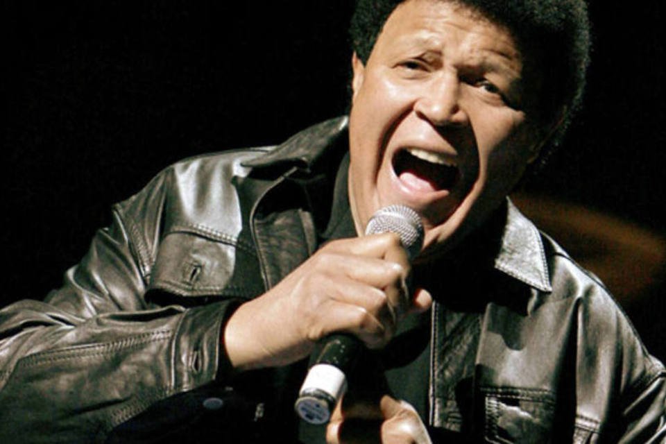 Chubby Checker cogita processar HP por app que mede pênis