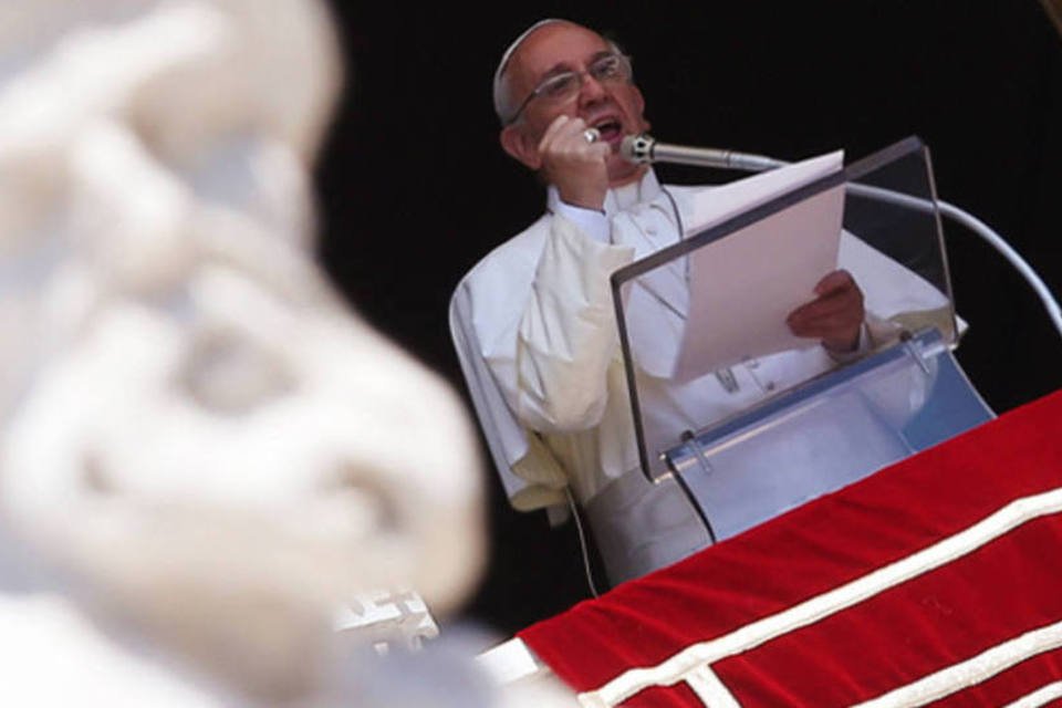 Papa pede esforço para acabar com violência na Síria