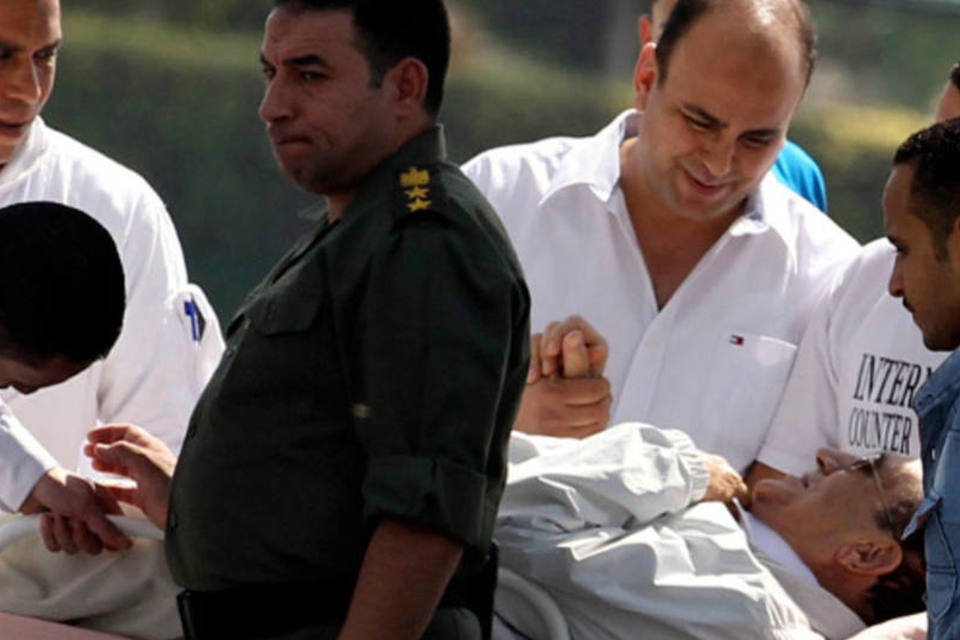 Julgamento de Mubarak é adiado para o dia 14 de setembro