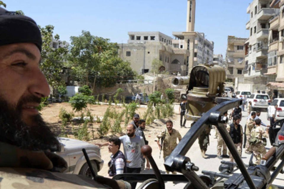 Estados árabes fazem apelo por ação contra governo sírio