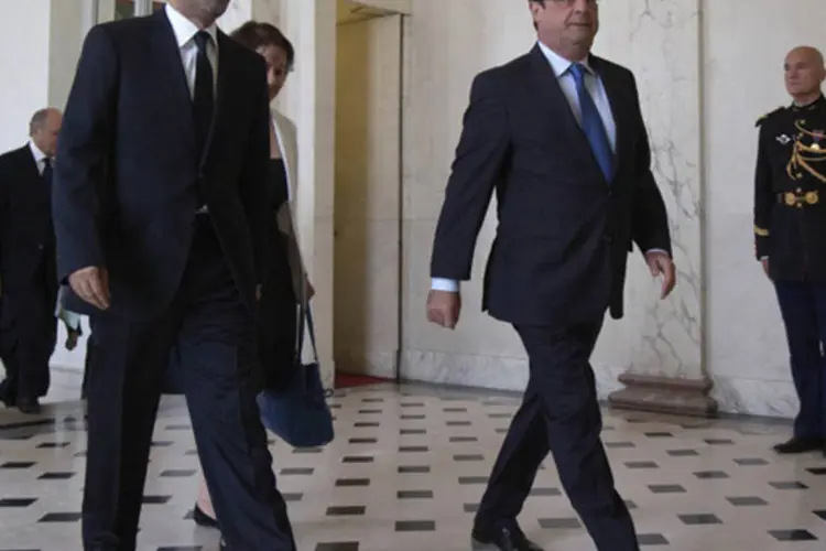 Presidente François Hollande se encontra com o líder da Oposição Síria, Ahmad Jarba, no Palácio Elysee (Michel Euler/Reuters)