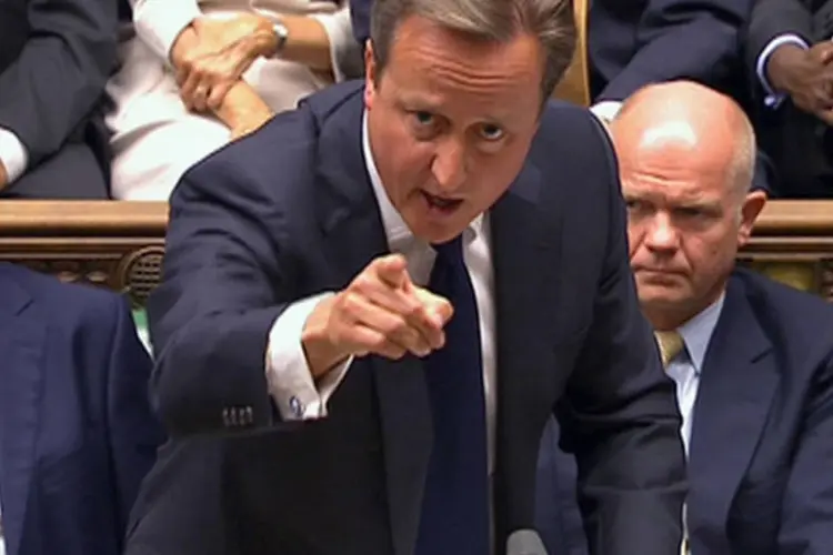 
	David Cameron discursa na C&acirc;mara dos Comuns, em Londres, durante a vota&ccedil;&atilde;o para decidir sobre uma interven&ccedil;&atilde;o militar na S&iacute;ria
 (UK Parliament via Reuters TV)