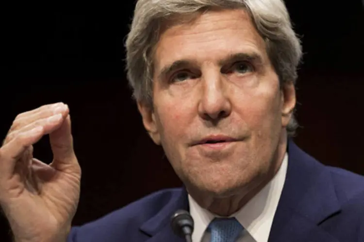 
	John Kerry: ele considerou &quot;construtivas&quot; as negocia&ccedil;&otilde;es em curso sobre as armas qu&iacute;micas e disse em entrevista coletiva em Genebra que ele e Lavrov planejam reunir-se em Nova York no final deste m&ecirc;s
 (Joshua Roberts/Reuters)