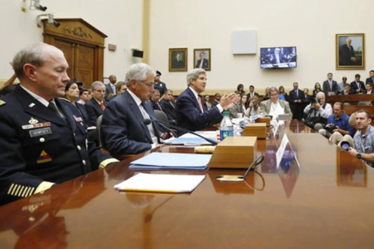 John Kerry, Secretário de Estado dos EUA, depõe sobre uma intervenção militar na Síria durante reunião na Comissão de Relações Exteriores do Senado (Jason Reed/Reuters)
