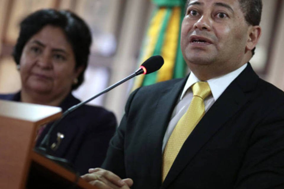 Molina é fugitivo da justiça, diz ministro da Bolívia