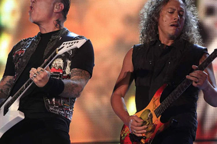 James Hetfield e Kirk Hammett, da banda americana Metallica, durante apresentação no festival Rock in Rio (Ricardo Moraes/Reuters)