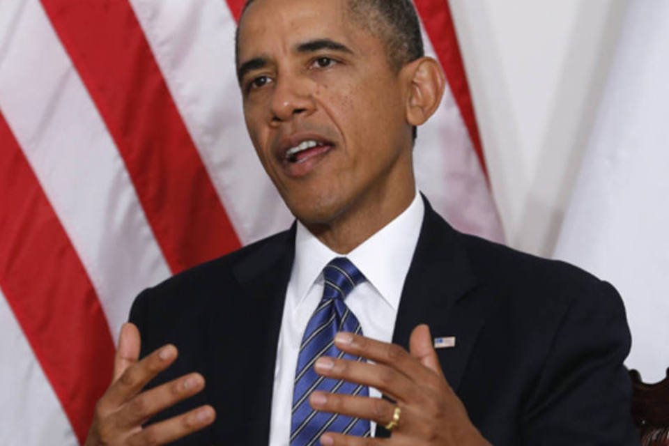 Obama diz que está há anos sem fumar por medo de Michelle