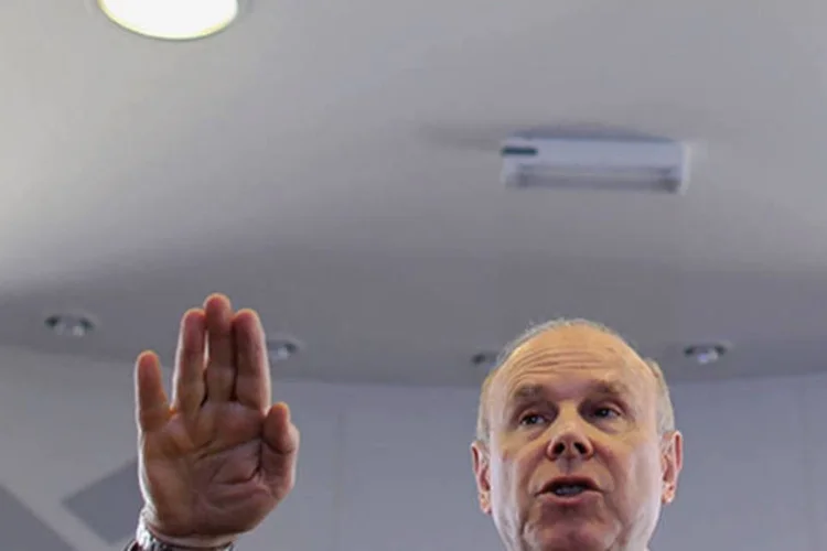 
	Guido Mantega: em semin&aacute;rio organizado pelo Goldman Sachs, em Wall Street, o ministro afirmou que os est&iacute;mulos monet&aacute;rios norte-americanos precisam ser reduzidos
 (Nacho Doce/Reuters)