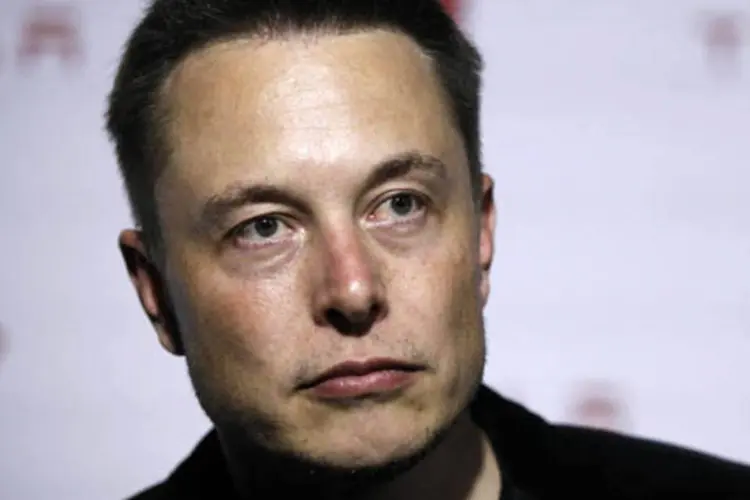 CEO da Tesla Motors, Elon Musk, fala sobre o novo programa de troca de bateria da companhia em Hawthorne, Califórnia (Lucy Nicholson/Reuters)