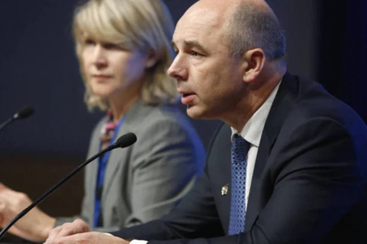 Ministro russo das Finanças, Anton Siluanov, durante conferência após encontro do G20 em Washington (Jonathan Ernst/Reuters)