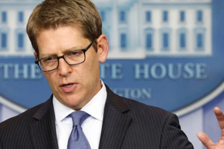 Porta-voz da Casa Branca, Jay Carney, durante encontro com jornalistas em Washington (Kevin Lamarque/Reuters)