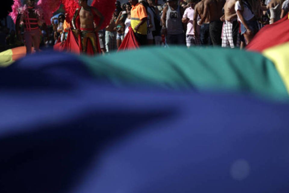 PT se une a religiosos e desagrada movimento gay