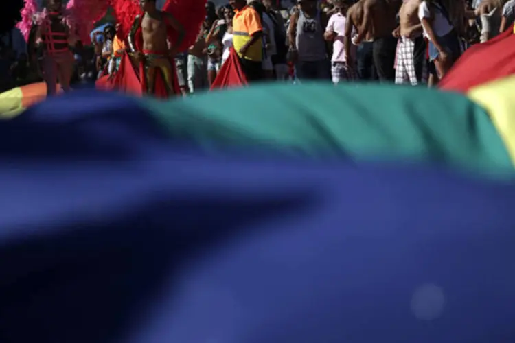 Participantes da Parada do Orgulho Gay do Rio de Janeiro em Copacabana, neste domingo (Ricardo Moraes/Reuters)