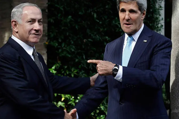 Netanyahu advertiu Kerry que "a suspensão das sanções contra o Irã será um trágico erro" (REUTERS/Gregorio Borgia/Pool)