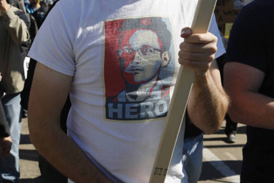 Snowden deixa em evidência o Big Brother americano em 2013