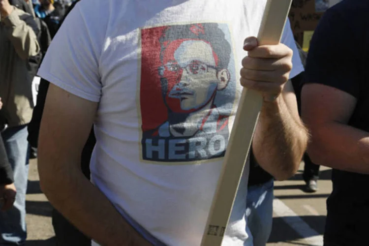 Manifestação em apoio ao ex-agente da NSA Edward Snowden, que revelou o esquema de espionagem dos Estados Unidos, em Washington (Jonathan Ernst/Reuters)