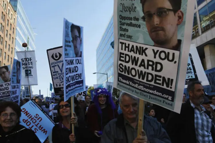 Manifestação em apoio ao ex-agente da NSA Edward Snowden, que revelou o esquema de espionagem dos Estados Unidos, em Washington (Jonathan Ernst/Reuters)