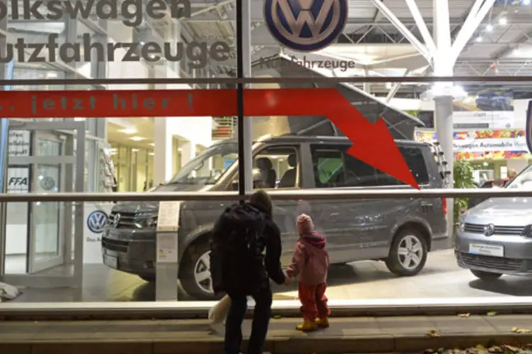 Concessionária da Volkswagen em Hamburgo, Alemanha: licenciamentos na Alemanha subiram 2,3% em outubro, para 265.441 veículos (Fabian Bimmer/Reuters)