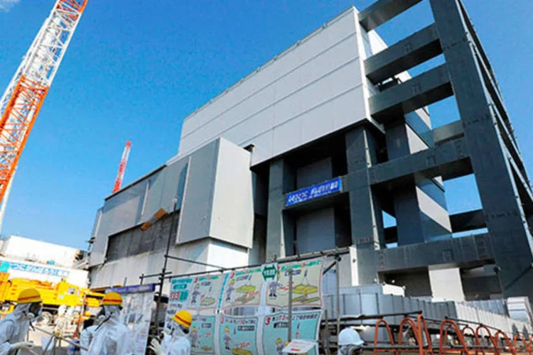 
	Inspe&ccedil;&atilde;o na usina nuclear de Fukushima: os t&eacute;cnicos tamb&eacute;m devem analisar a fundo com as autoridades japonesas os processos de acompanhamento que est&atilde;o realizando no terreno
 (REUTERS/Kyodo)
