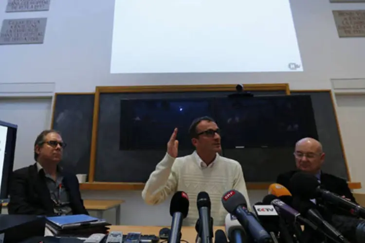 Diretor do centro forense do Hospital Universitário de Lausanne, Francis Bochud, durante uma conferência de imprensa em Lausanne, Suíça (Denis Balibouse/Reuters)