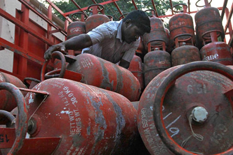 Índia deverá antecipar fundos para subsidiar petróleo
