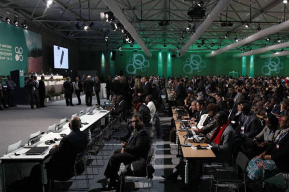 Ministros chegam a Varsóvia para negociações sobre o clima