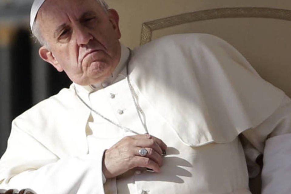 Papa faz chamado por Oriente Médio e liberdade de fé