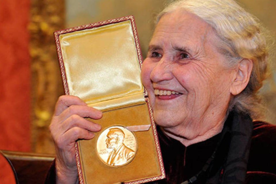 Morre, aos 94 anos, a vencedora do Nobel Doris Lessing
