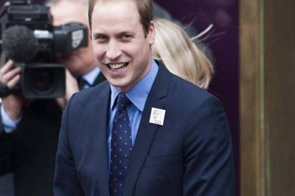 William quer comprar Playstation 4, mas teme reação de Kate