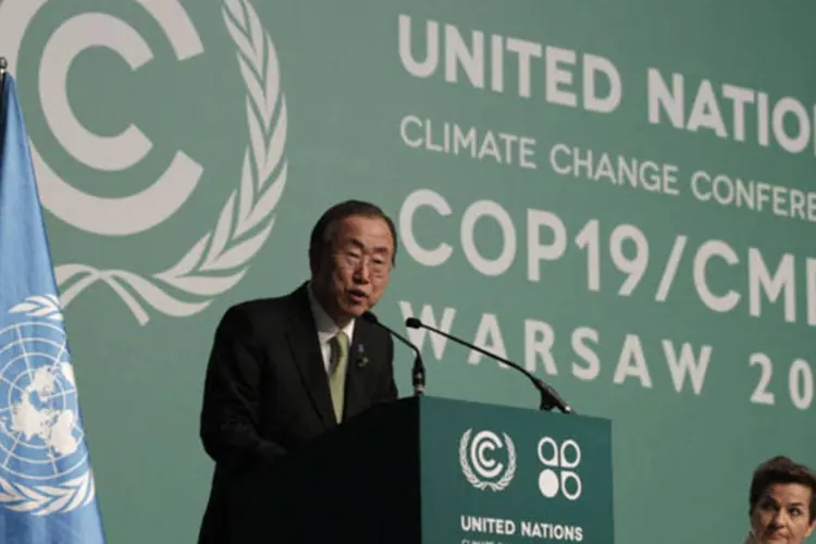 Ban Ki-moon, secretário geral da ONU, discursa durante as negociações da Organização das Nações Unidas sobre o clima, em Varsóvia (Kacper Pempel/Reuters)