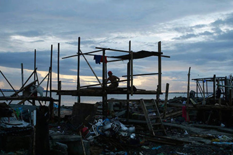 Número de mortos por tufão nas Filipinas ultrapassa os 4 mil