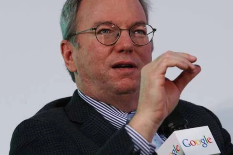O presidente do conselho do Google, Eric Schmidt, fala durante uma palestra na Universidade de Hong Kong (Bobby Yip/Reuters)