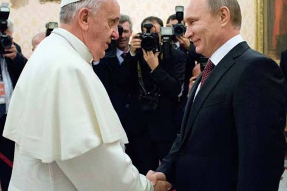 Papa pede a Putin que respeite acordos de paz para a Ucrânia