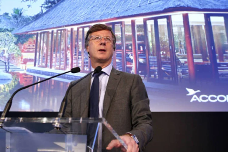 Sebastien Bazin, CEO da Accor: executivo afirmou que não são mais válidos os objetivos inseridos em uma reestruturação de três anos iniciada há um ano pelo predecessor Denis Hennequin (Benoit Tessier/Reuters)