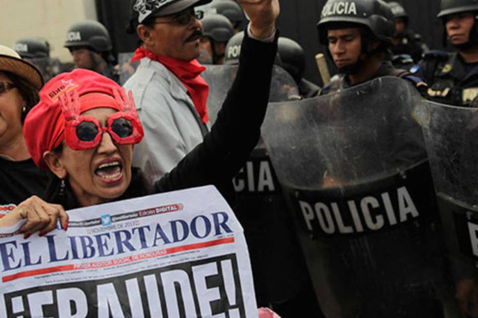 Manifestantes exigem recontagem de votos em Honduras