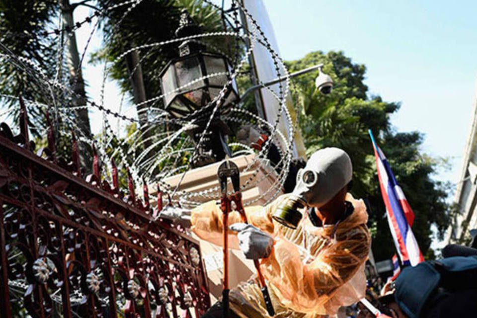 Manifestantes atacam sede da Polícia Nacional na Tailândia