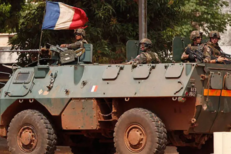 
	Tropa francesa em Bangui: ministro disse que soldados internacionais centraram foco at&eacute; agora na seguran&ccedil;a de Bangui, mas &quot;fontes de viol&ecirc;ncia&quot; continuam em todo lugar do pa&iacute;s
 (REUTERS/Emmanuel Braun)