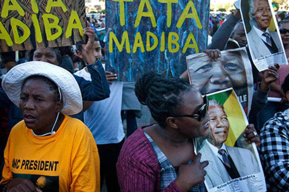 Enterro de Nelson Mandela está previsto para o dia 15