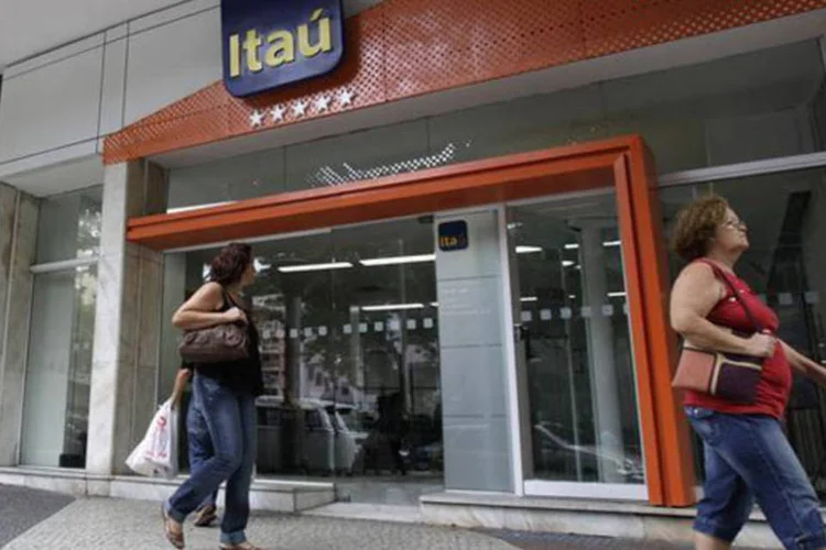 
	Ag&ecirc;ncia do banco Ita&uacute;: em termos porcentuais, o avan&ccedil;o de valor de mercado do Ita&uacute; Unibanco foi de 19,28% e do Bradesco, de 17,07%
 (Sérgio Moraes/Reuters)