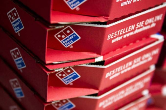 Caixas de pizza da Domino's: ataque aconteceu num momento em que os dois países tentam diminuir a tensão sobre a prisão e consequente revista de Devyani Khobragade (Thomas Peter/Reuters)