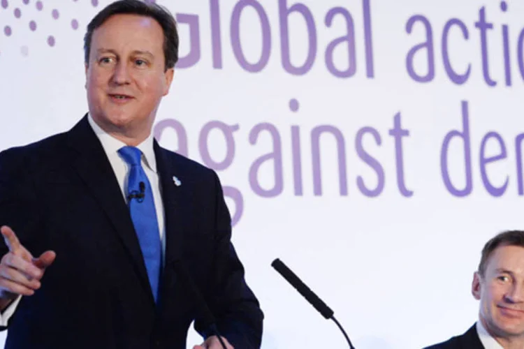 Primeiro-ministro britânico, David Cameron, discursa durante encontro do G8 para tratar do combate à demência, em Londres (Stefan Rousseau/Reuters)