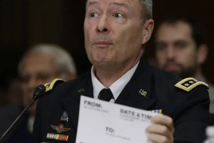 
	General do Ex&eacute;rcito Keith Alexander: a IronNet despertou controv&eacute;rsias no &uacute;ltimo ano ap&oacute;s empregar um oficial s&ecirc;nior da intelig&ecirc;ncia norte-americana para trabalhar meio per&iacute;odo
 (Gary Cameron/Reuters)