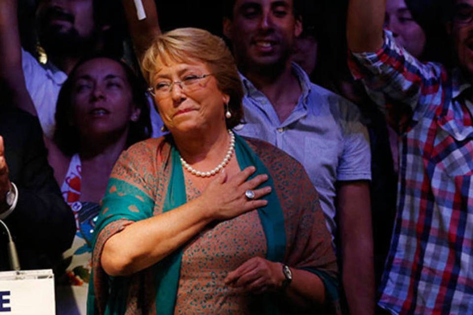 Bachelet é eleita presidente do Chile com 63% dos votos