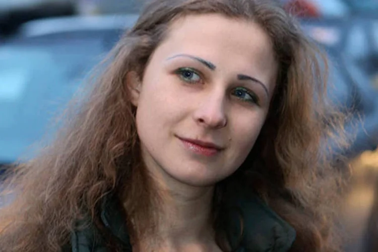 
	Maria Ali&oacute;jina: a integrante do grupo criticou a lei de anistia que permitiu sua liberta&ccedil;&atilde;o
 (REUTERS/Sergei Karpukhin)